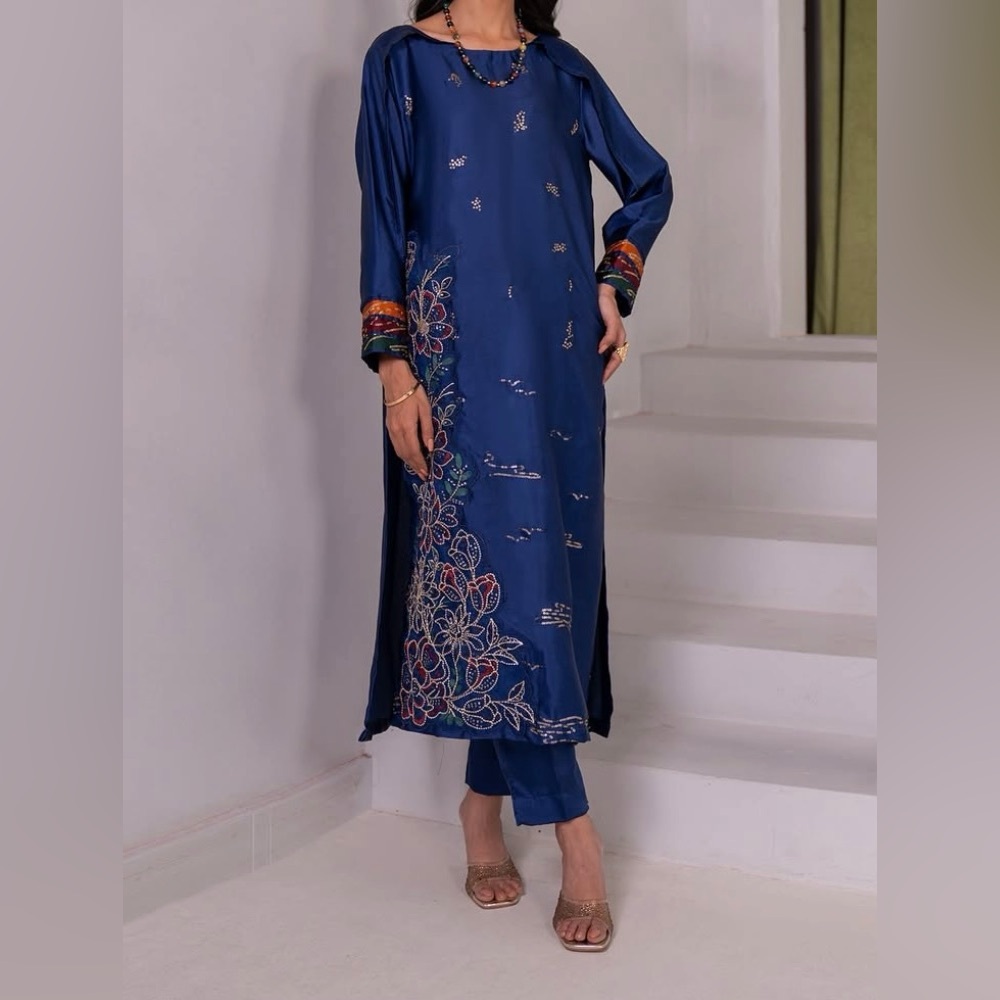 Kross Kulture Luxury Pret Royal Silk Embroidered Kurta Set, XS